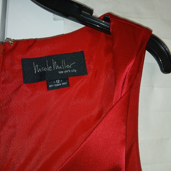 Nicole Miller Full Length Satin Formal Gown-Size 12---Valentine Red - Picture 4 of 5